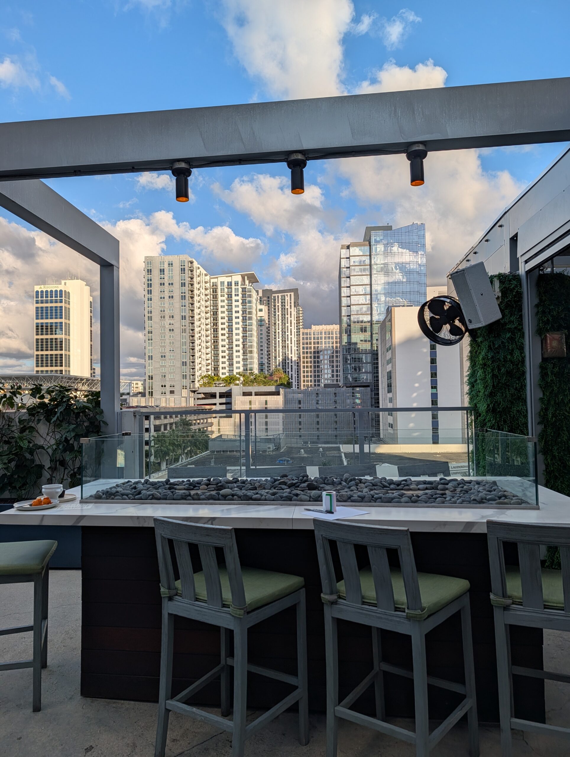 PXL_20260116_214038682